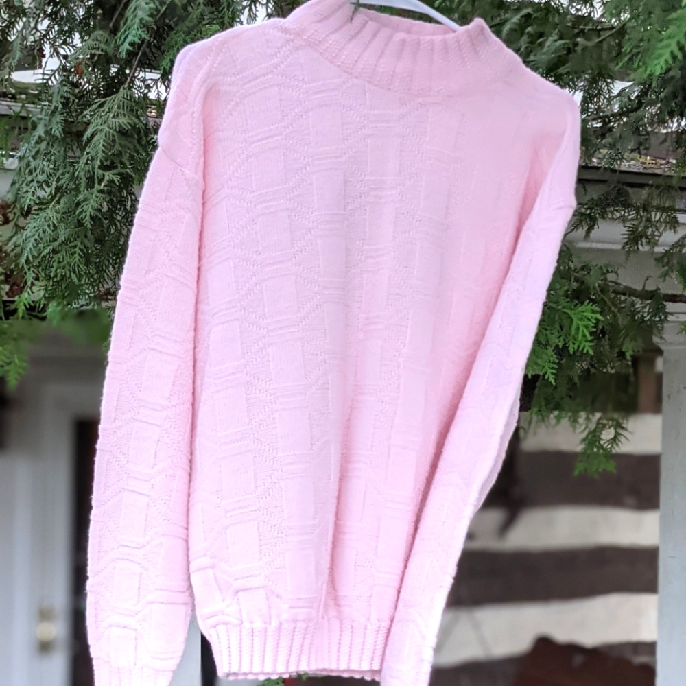 Vintage Soft-Pink Sweater, Medium